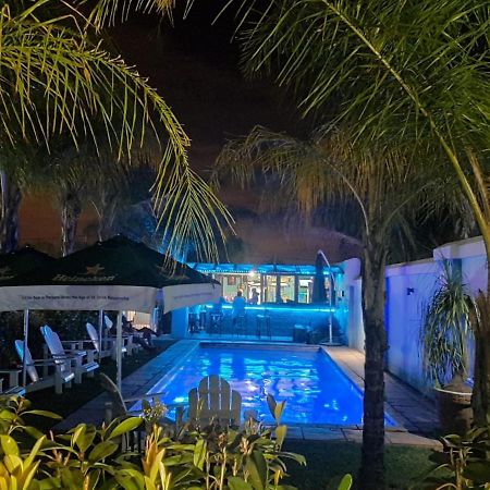 Palm Valley Inn Hartbeespoort Esterno foto