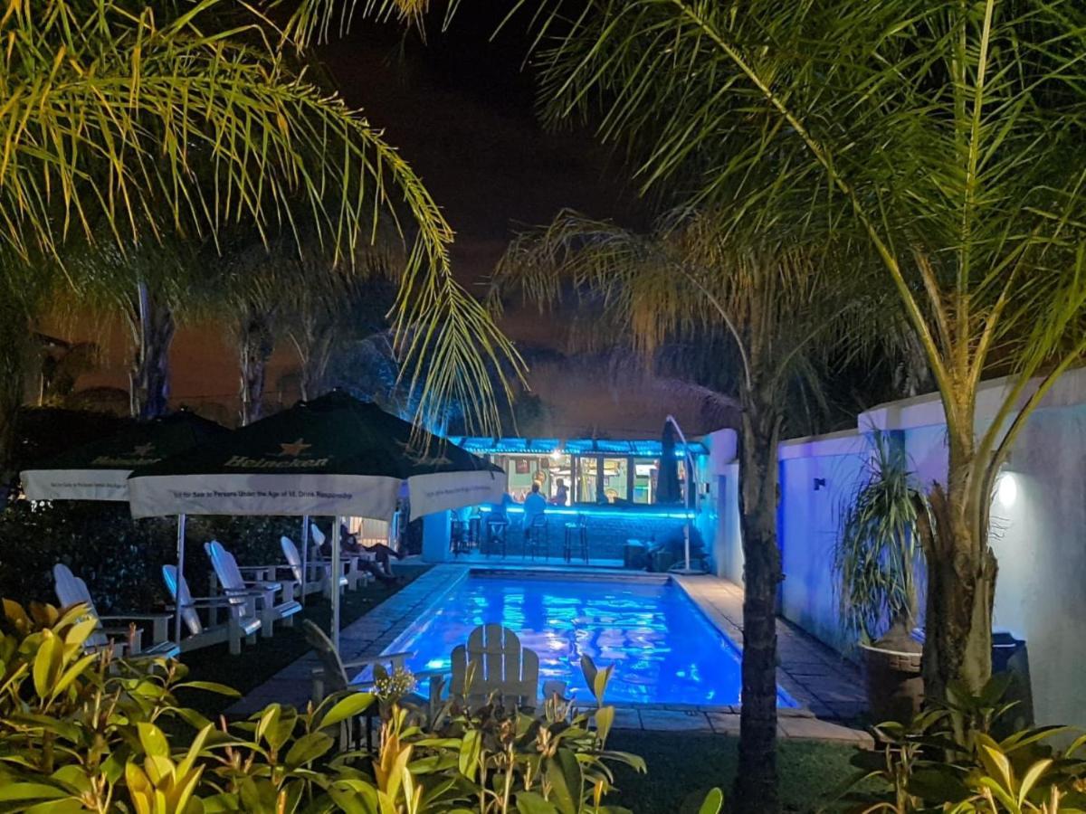 Palm Valley Inn Hartbeespoort Esterno foto