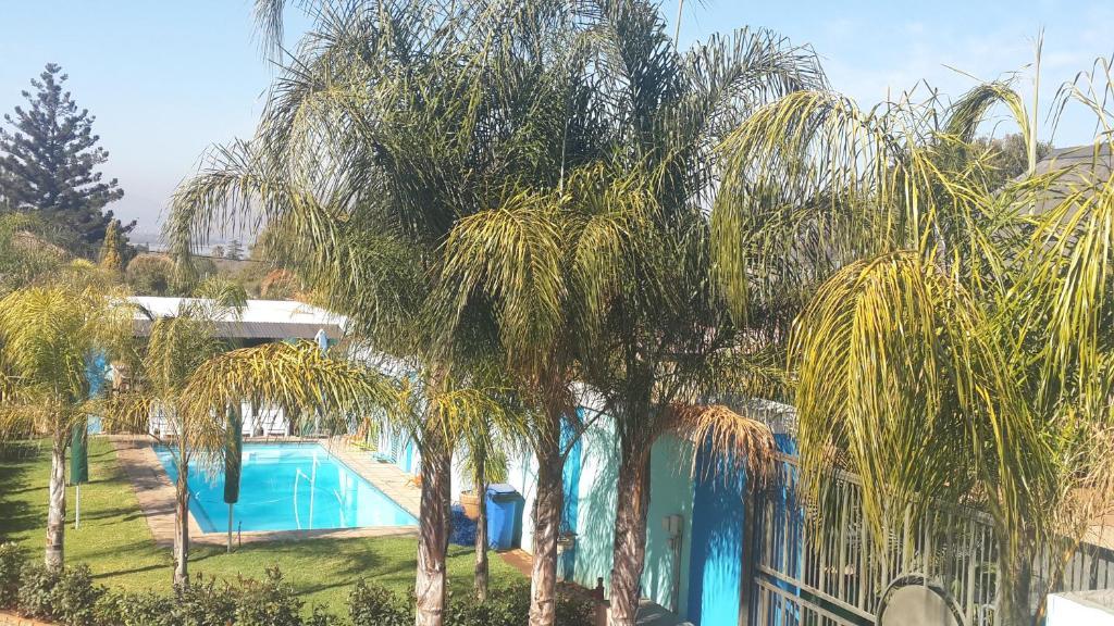 Palm Valley Inn Hartbeespoort Esterno foto