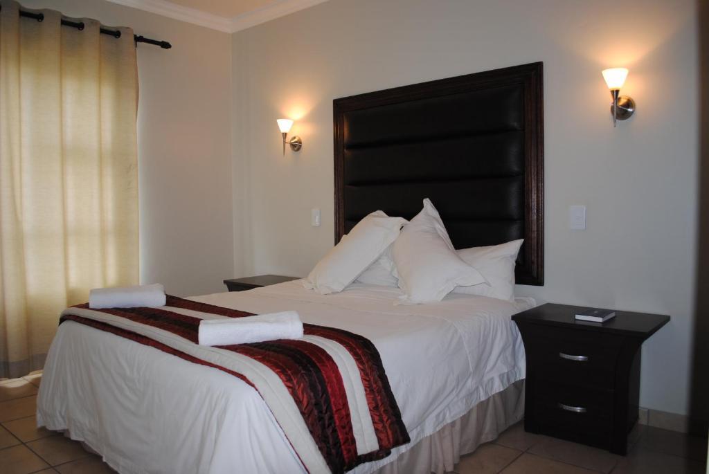 Palm Valley Inn Hartbeespoort Esterno foto