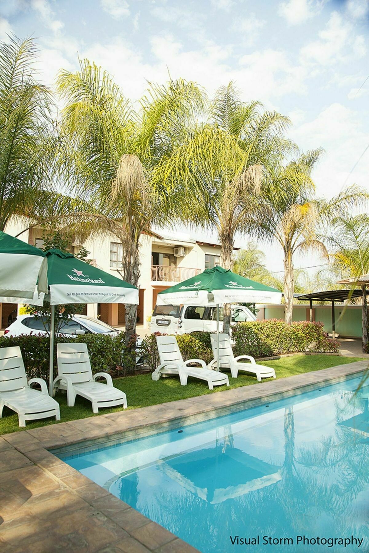 Palm Valley Inn Hartbeespoort Esterno foto